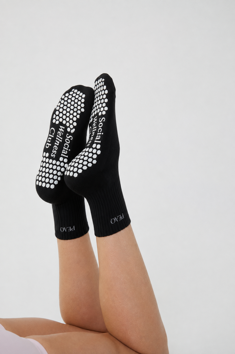 One Size Peaq Grip Socks